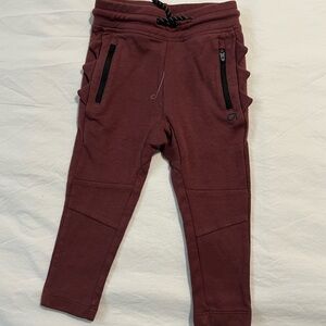 GAP Fit Jogger Sweatpants with Tapered Legs and Soft Fabric